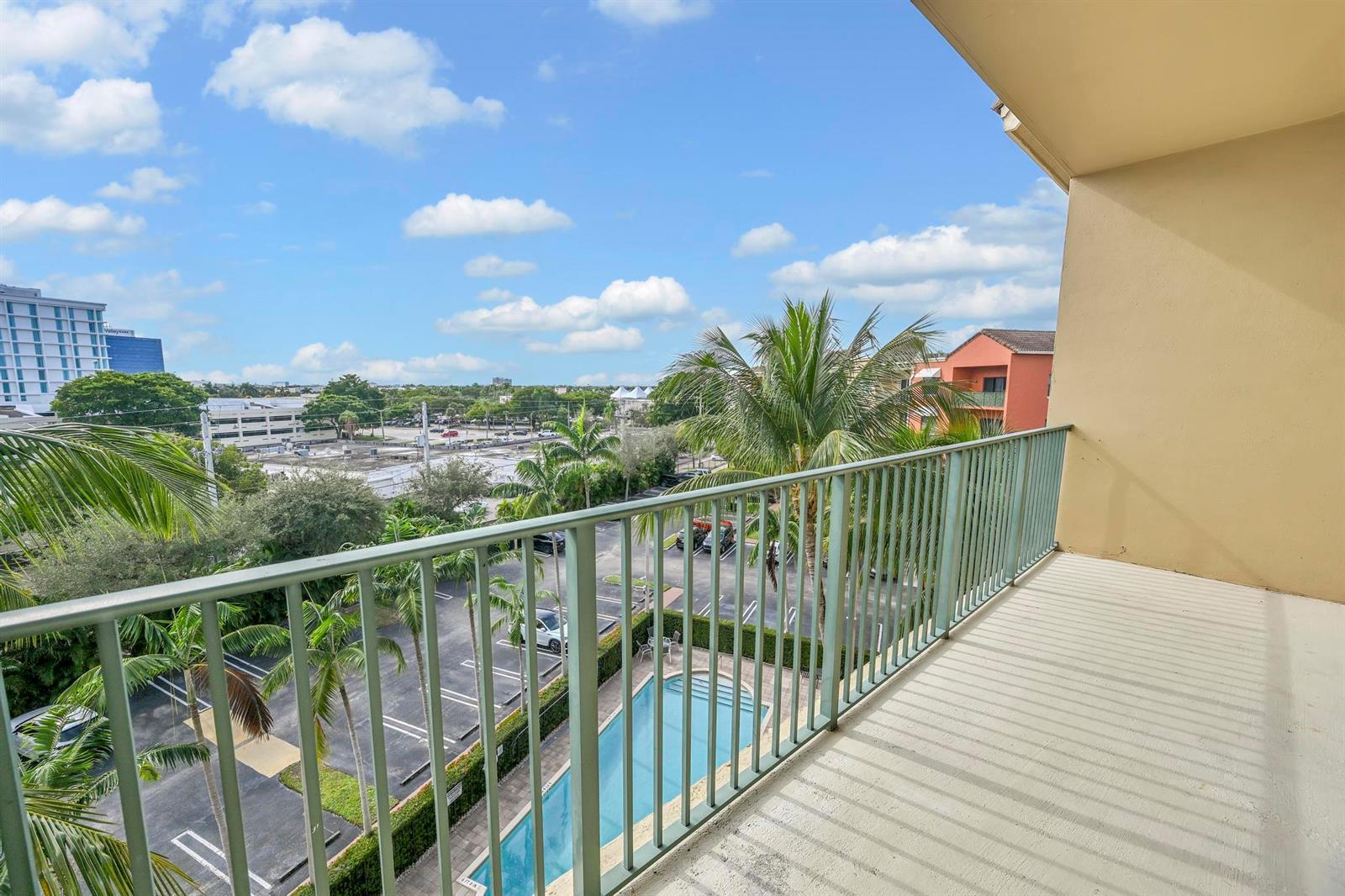 1650 Presidential Way # 504, West Palm Beach FL 33401