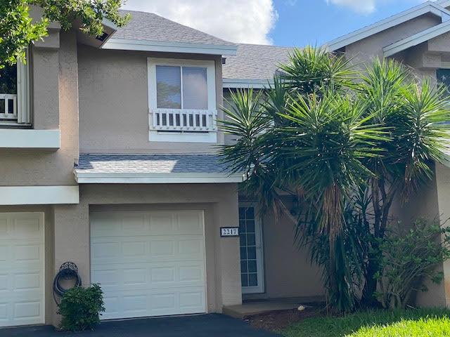 2217 Discovery Circle W, Deerfield Beach FL 33442