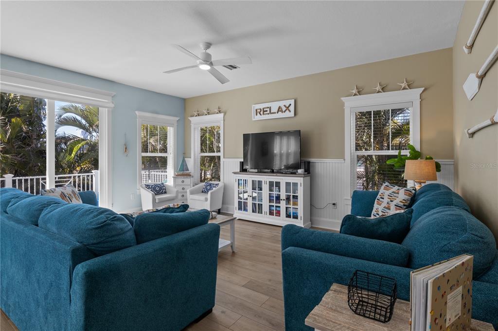 6908 HOLMES BOULEVARD, HOLMES BEACH, FL — photo 2 of 30