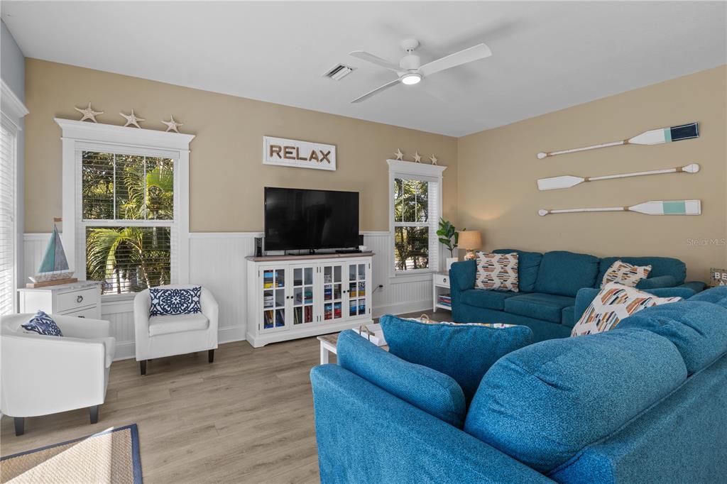 6908 HOLMES BOULEVARD, HOLMES BEACH, FL — photo 5 of 30