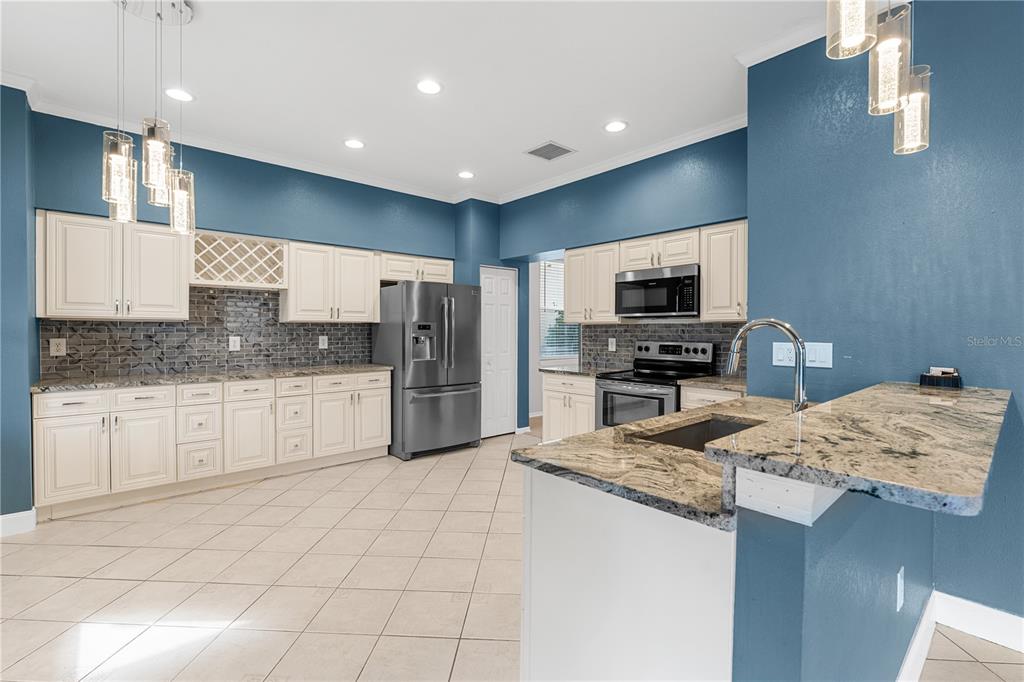 27416 BREAKERS DRIVE, WESLEY CHAPEL, FL — photo 4 of 30