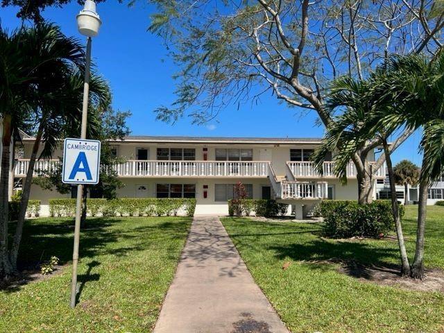 11 Cambridge # 11, West Palm Beach FL 33417