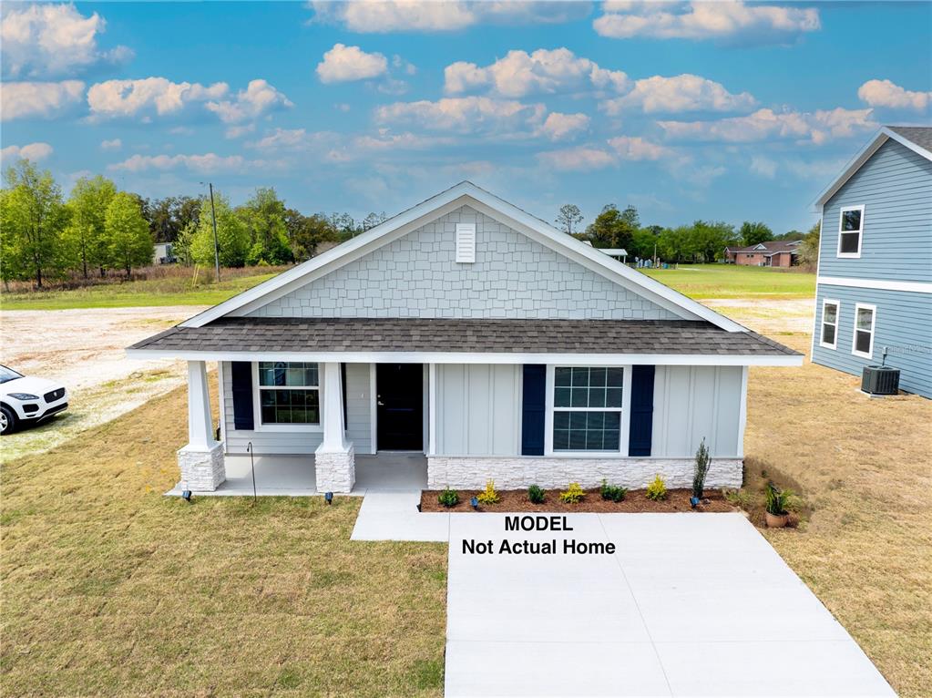 3315 E IRIS LANE
