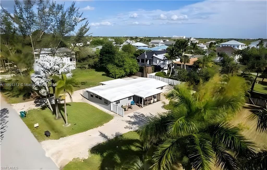 726 Park Ave, Naples FL 34110