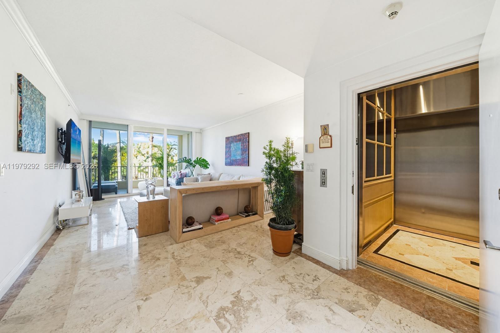 701 Crandon Blvd # 302, Key Biscayne FL 33149