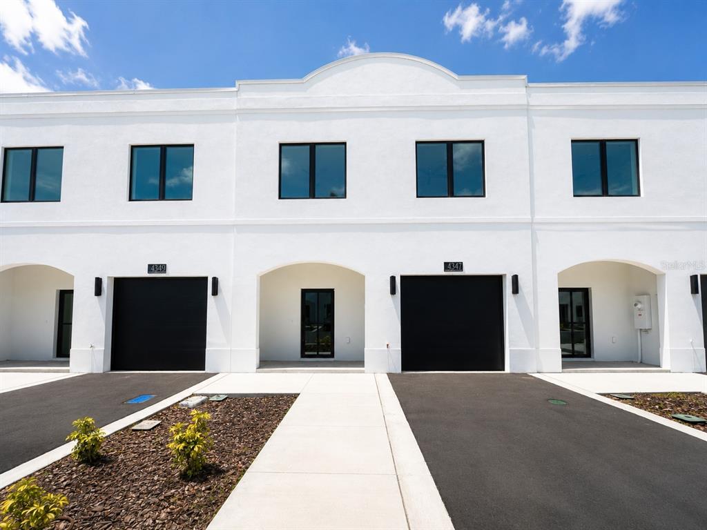 4347 CAMBIO GARDENS COURT