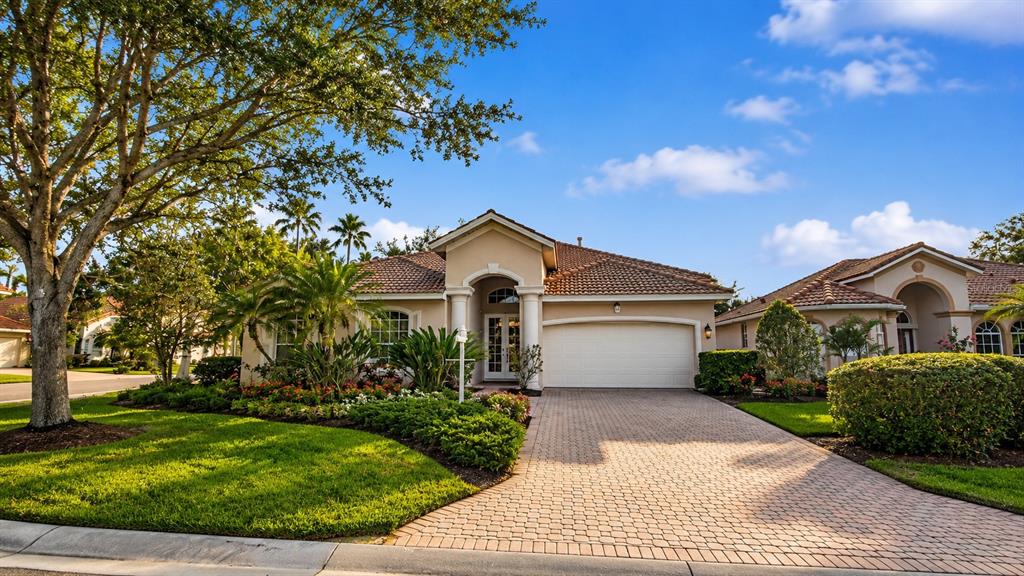 6836 BAY HILL DRIVE