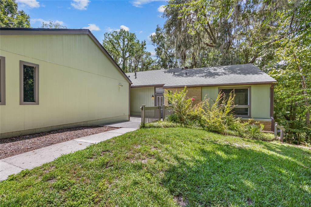 1633 NW 19TH CIRCLE