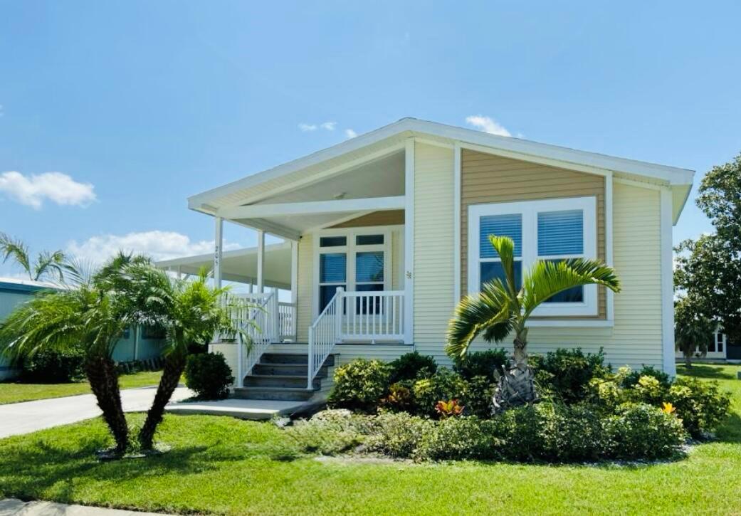 7300 20th Street # 205, Vero Beach FL 32966