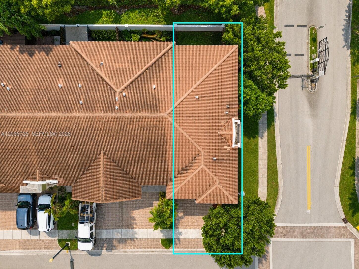 An aerial view shows a tiled roof house with a highlighted section of the property — 678 NE 33rd Ter, Homestead FL 33033, HOMESTEAD, FL
