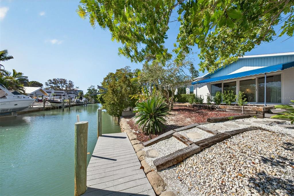 550 DE NARVAEZ DRIVE, LONGBOAT KEY, FL — photo 3 of 30