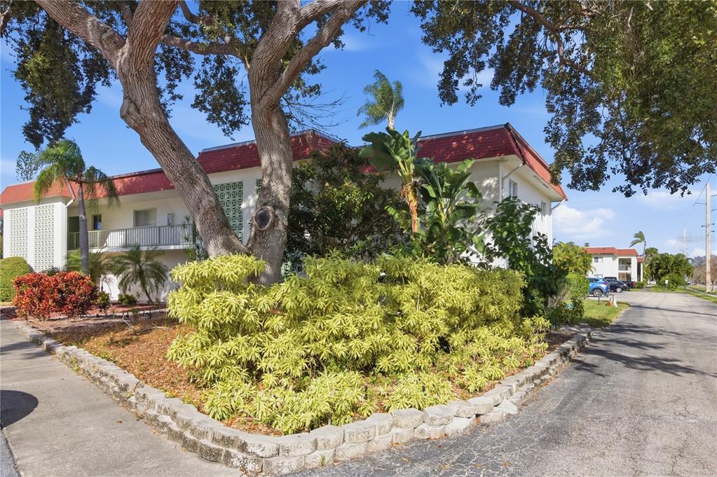 3500 BENEVA ROAD UNIT 307