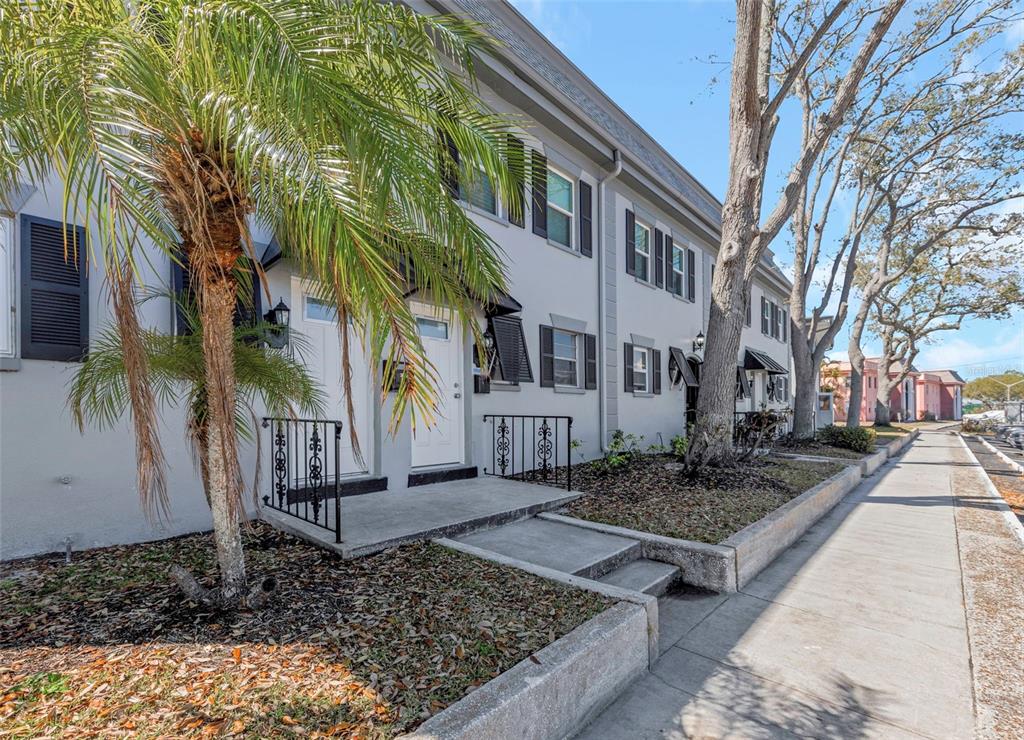 6976 SUNSET DRIVE S UNIT 6976