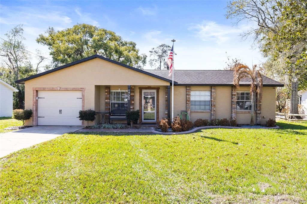 1720 W ACRES DRIVE