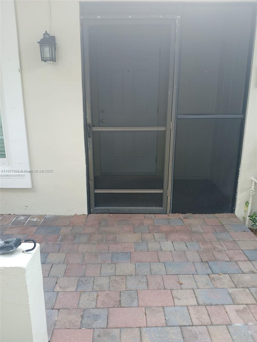 MARGATE, FL — photo 3 of 30