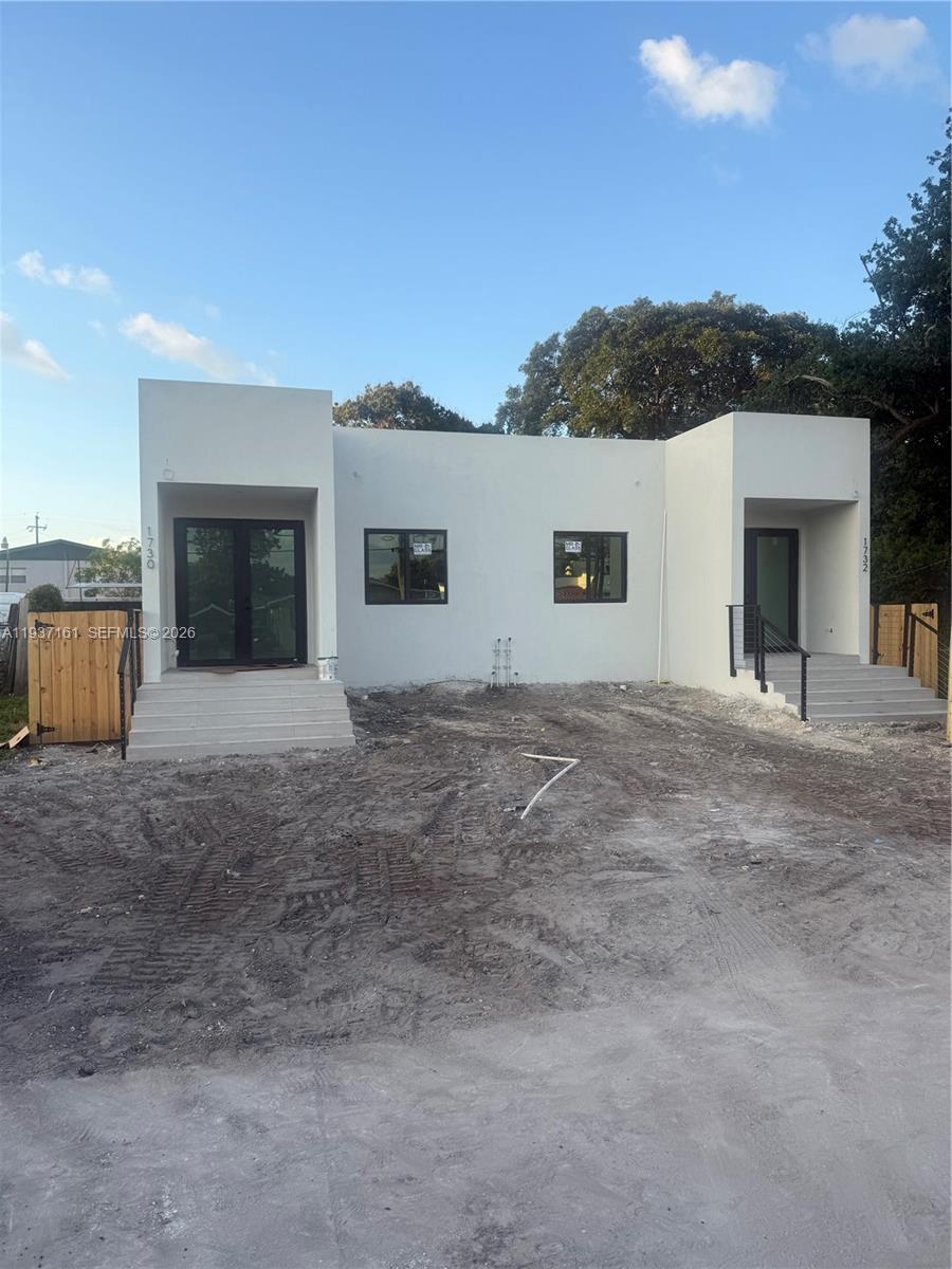 1730 NW 16th St, Miami FL 33125