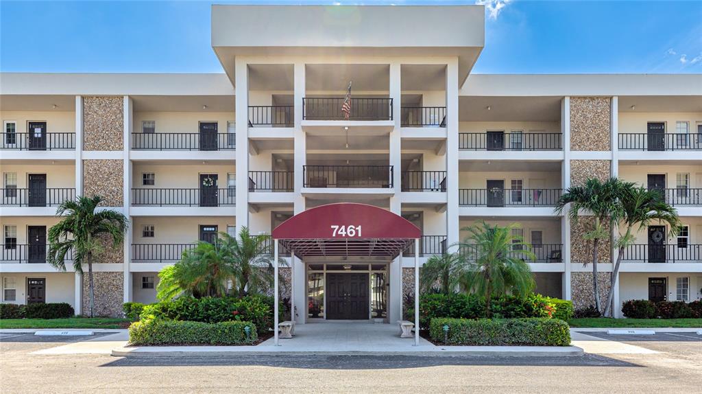 7461 W COUNTRY CLUB DRIVE N UNIT 206