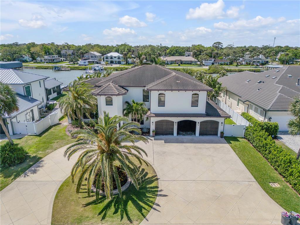 1212 COMMODORE DRIVE