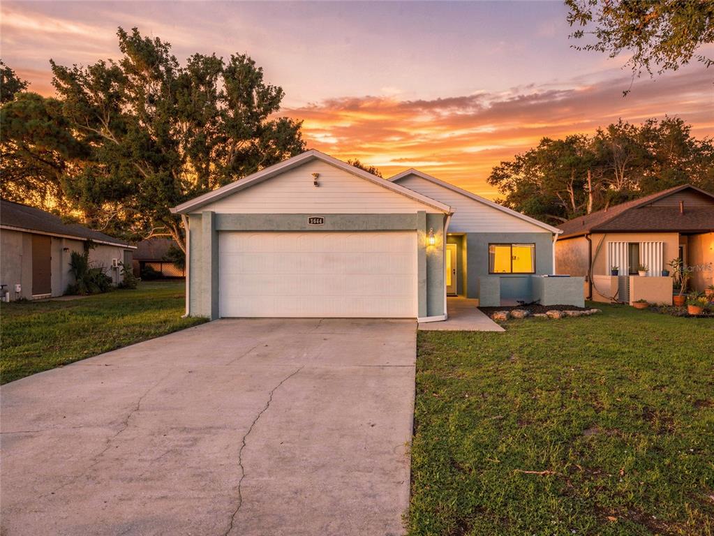 1644 PARAKEET COURT