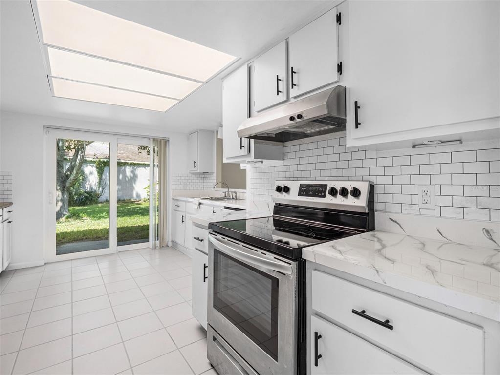 1644 PARAKEET COURT, MELBOURNE, FL — photo 4 of 30