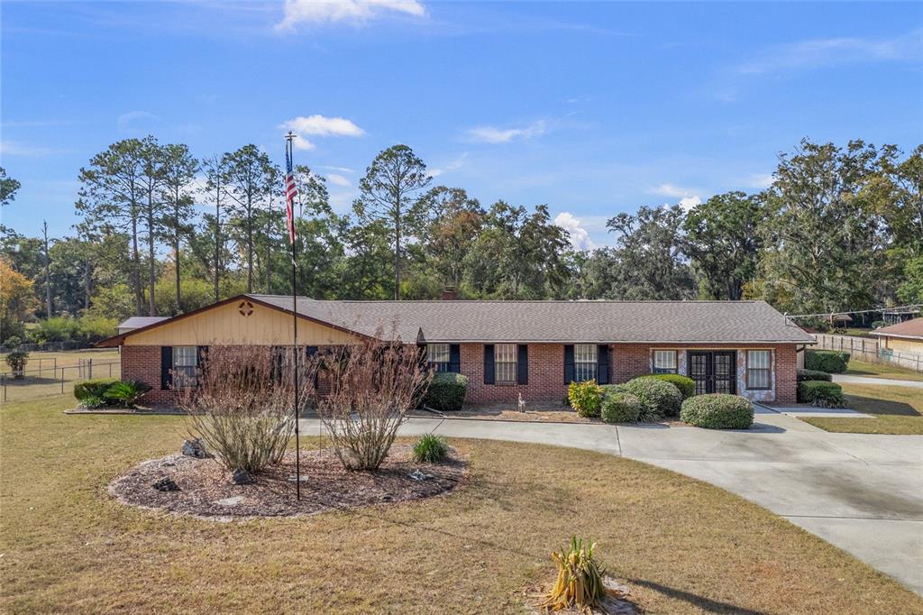 3012 SE COUNTRY CLUB ROAD