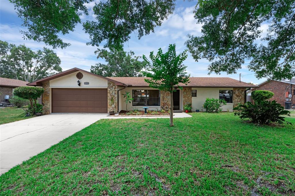 1830 W CLINTON DRIVE