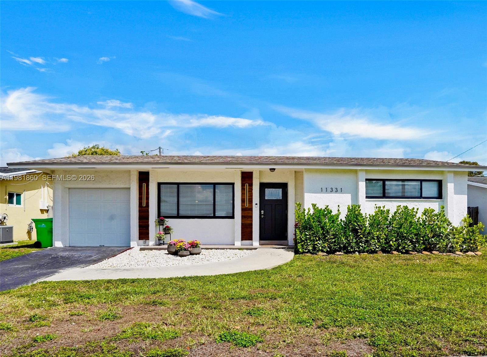 11331 NW 37th St, Sunrise FL 33323