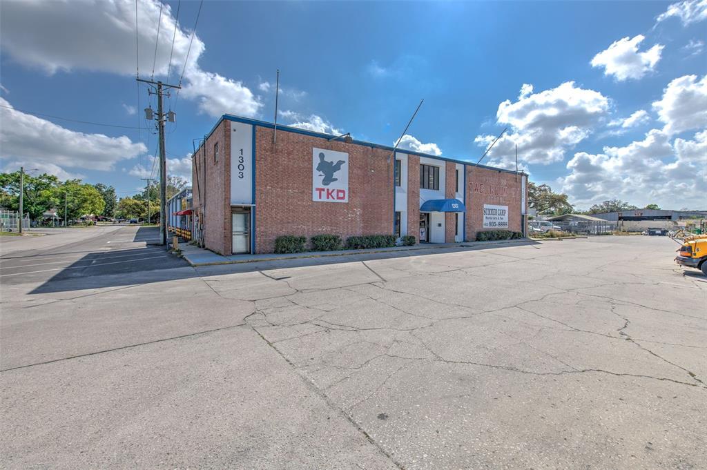 1303 E BUSCH BOULEVARD