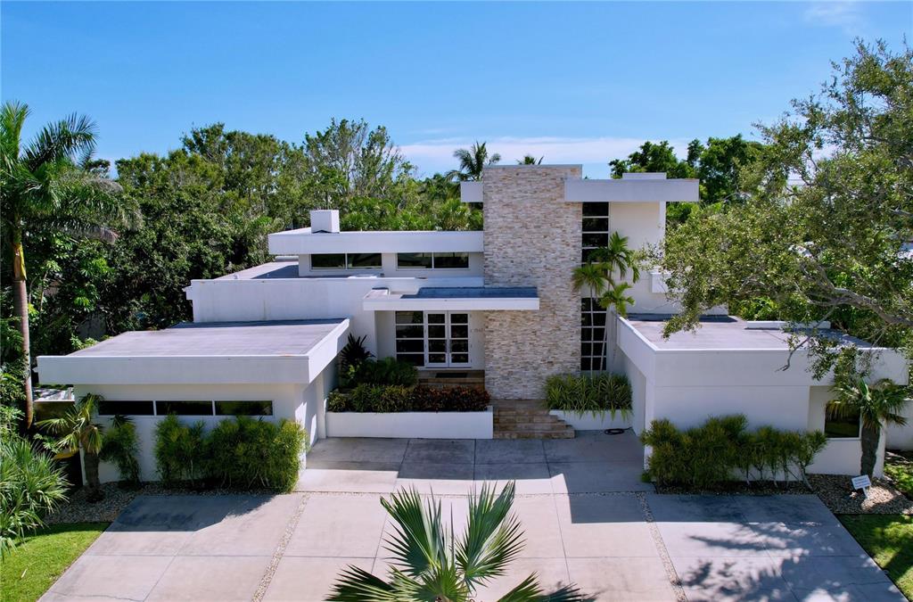 1347 HARBOR DRIVE