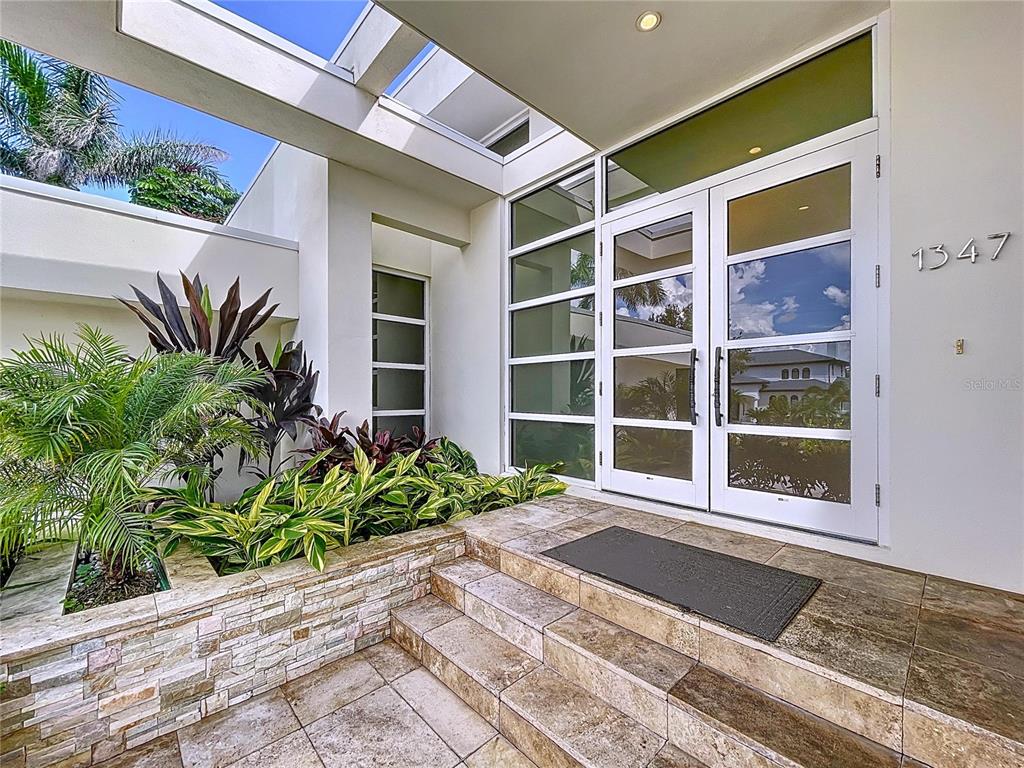 1347 HARBOR DRIVE, SARASOTA, FL — photo 5 of 30