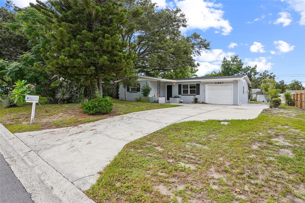 11357 116TH AVENUE, LARGO, FL — photo 2 of 30