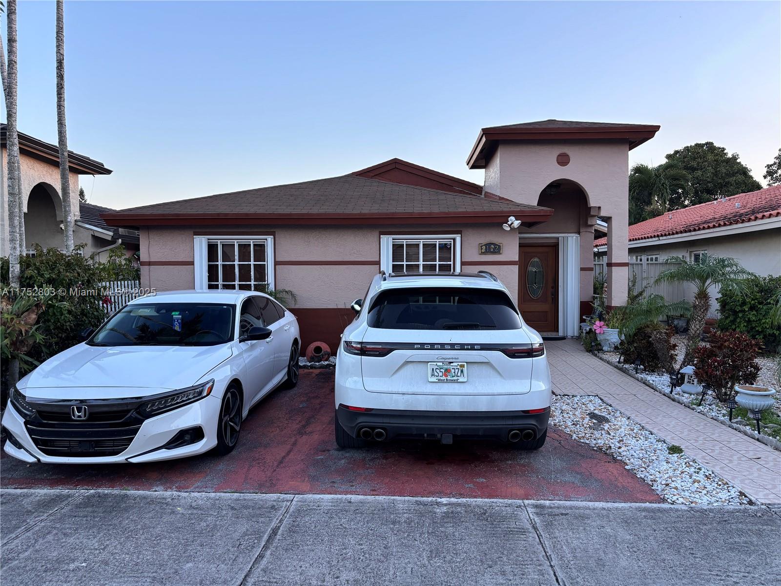 3162 W 69th Pl, Hialeah FL 33018