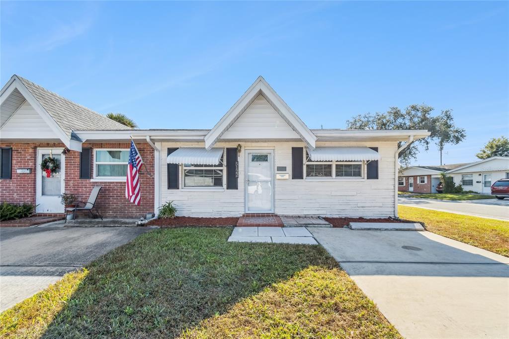 5122 IRIS DRIVE N UNIT 12