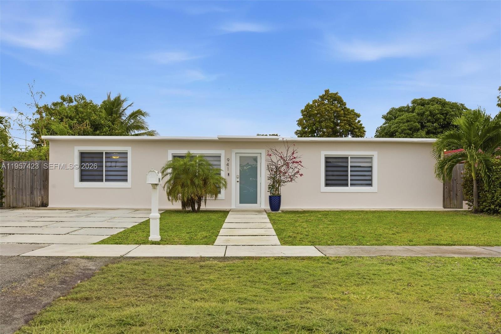 941 E 16th Pl, Hialeah FL 33010
