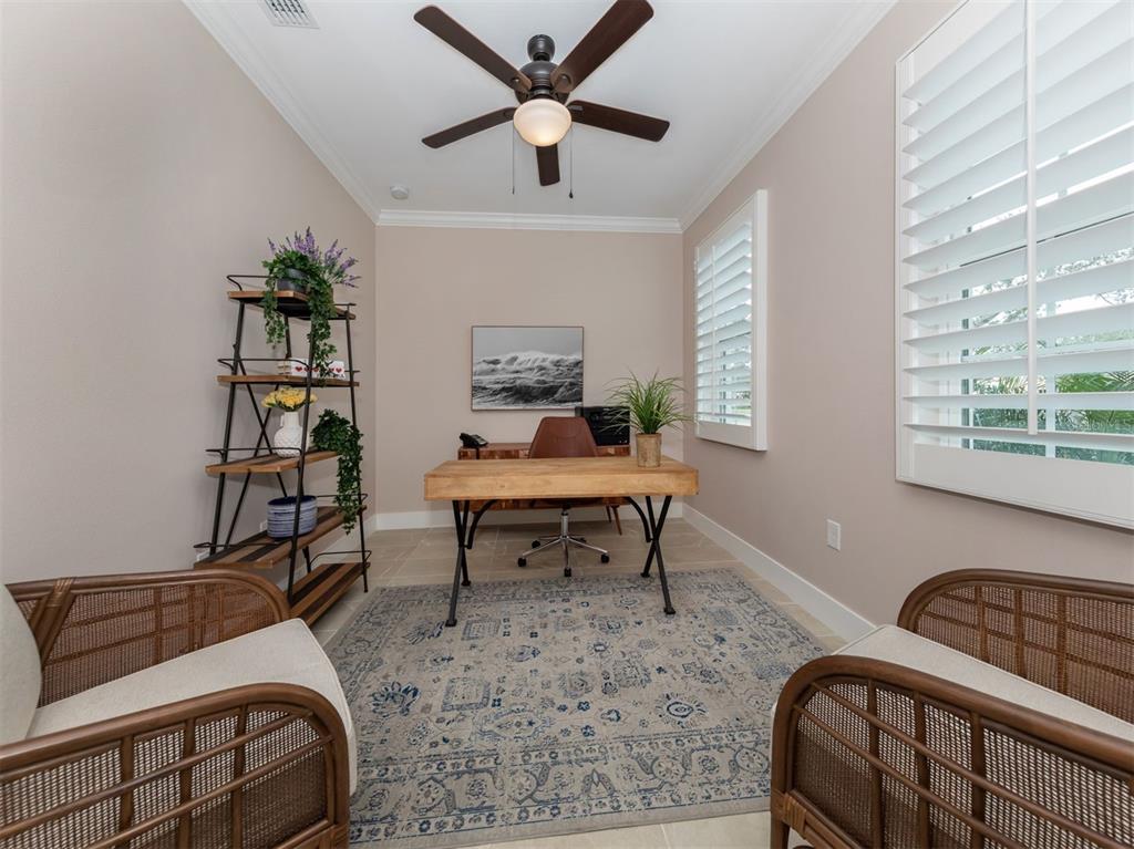 938 E VENICE AVENUE, VENICE, FL — photo 3 of 17
