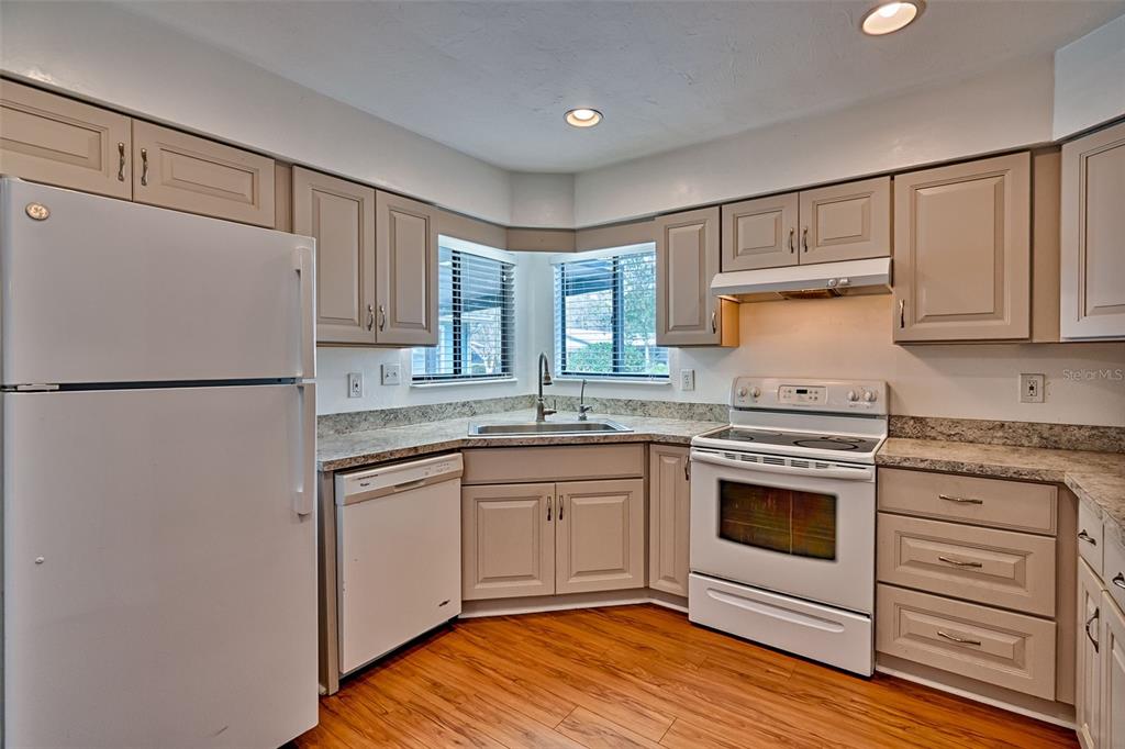 8786 NW 37TH CIRCLE, GAINESVILLE, FL — photo 4 of 27