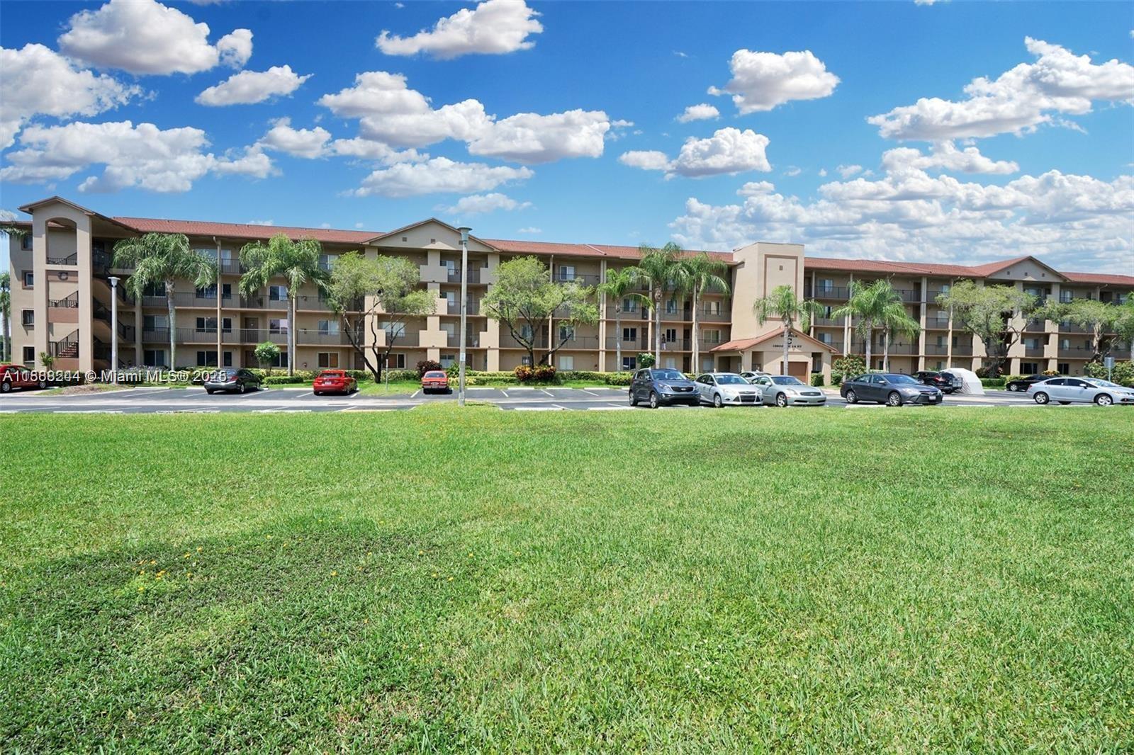 13800 SW 14th St # 409C, Pembroke Pines FL 33027