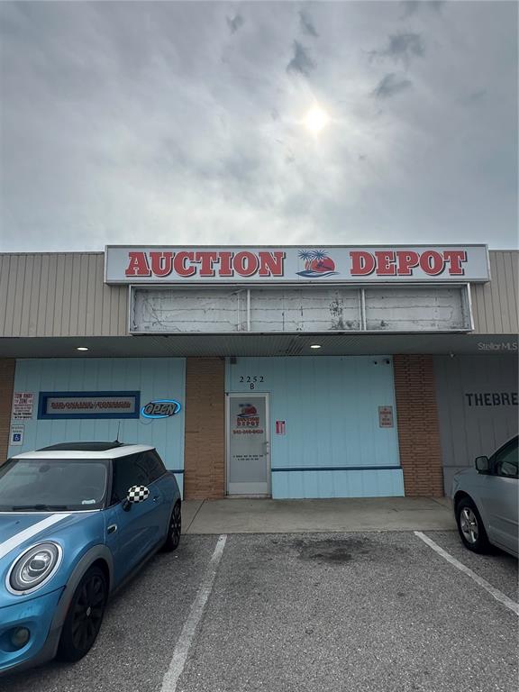 2252 S TAMIAMI TRAIL