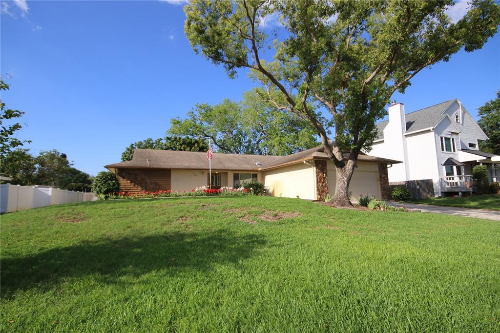 1670 PALMWOOD DRIVE