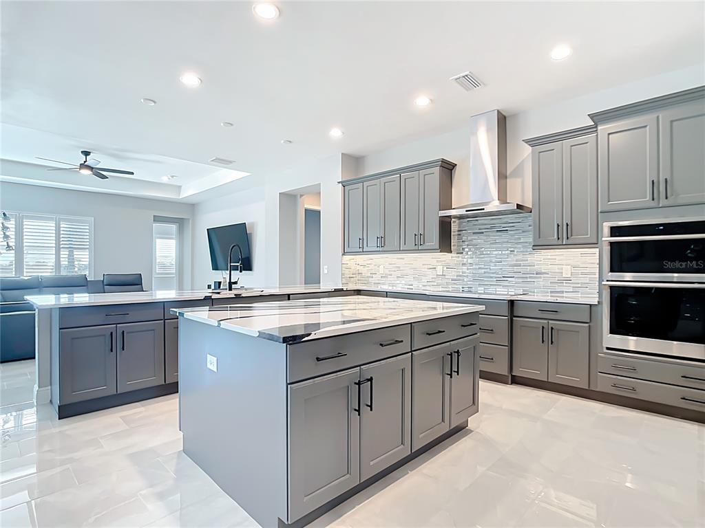 3586 RECURVE CIRCLE, SARASOTA, FL — photo 3 of 30