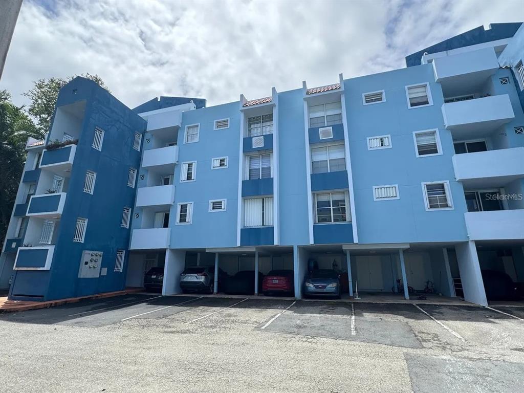 400 Ave MONTESOL AVENUE UNIT B1-8