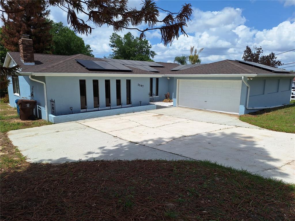 1147 CIRCLE DRIVE