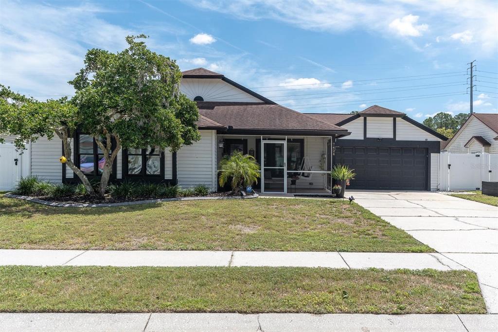 7424 SWAN LAKE DRIVE