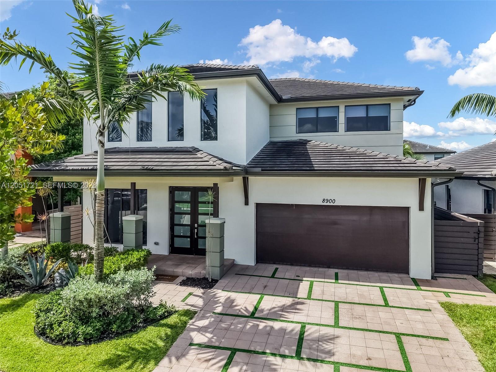 8900 NW 161st Ter, Miami Lakes FL 33018