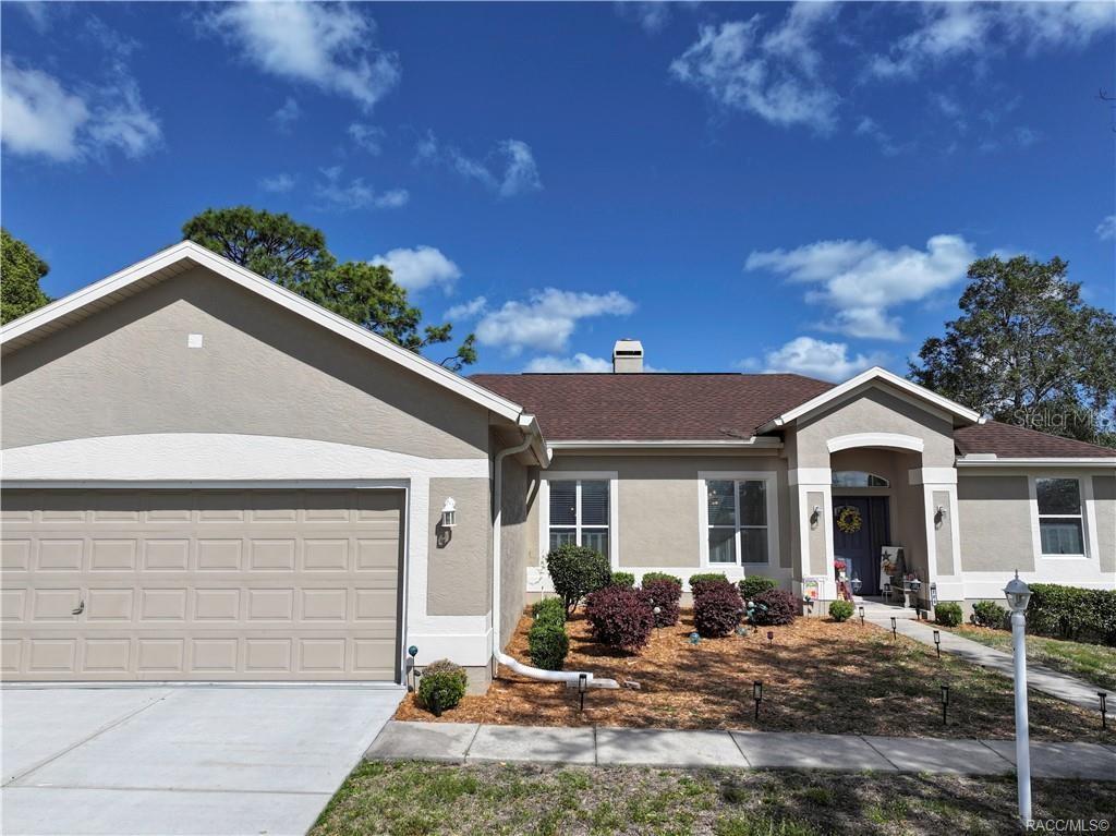 209 W REXFORD DRIVE