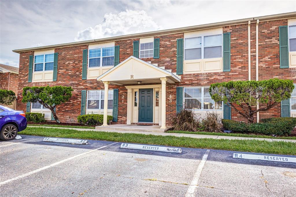 1920 E EDGEWOOD DRIVE UNIT R3