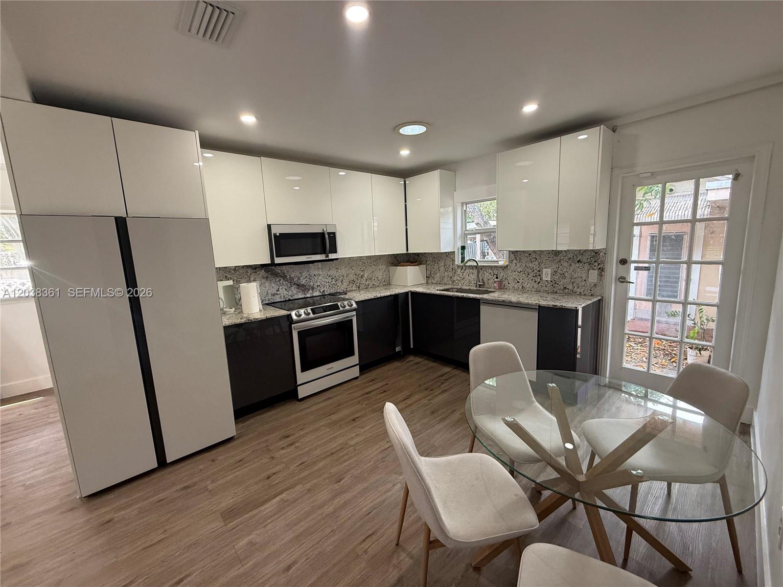 1719 Hayes St, Hollywood FL 33020