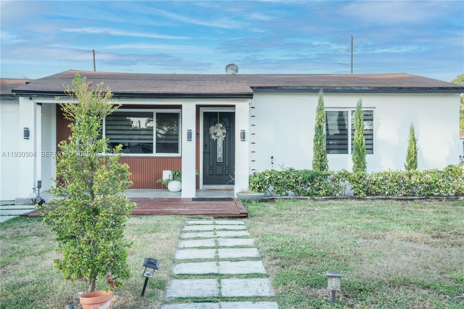 2403 Rodman St, Hollywood FL 33020