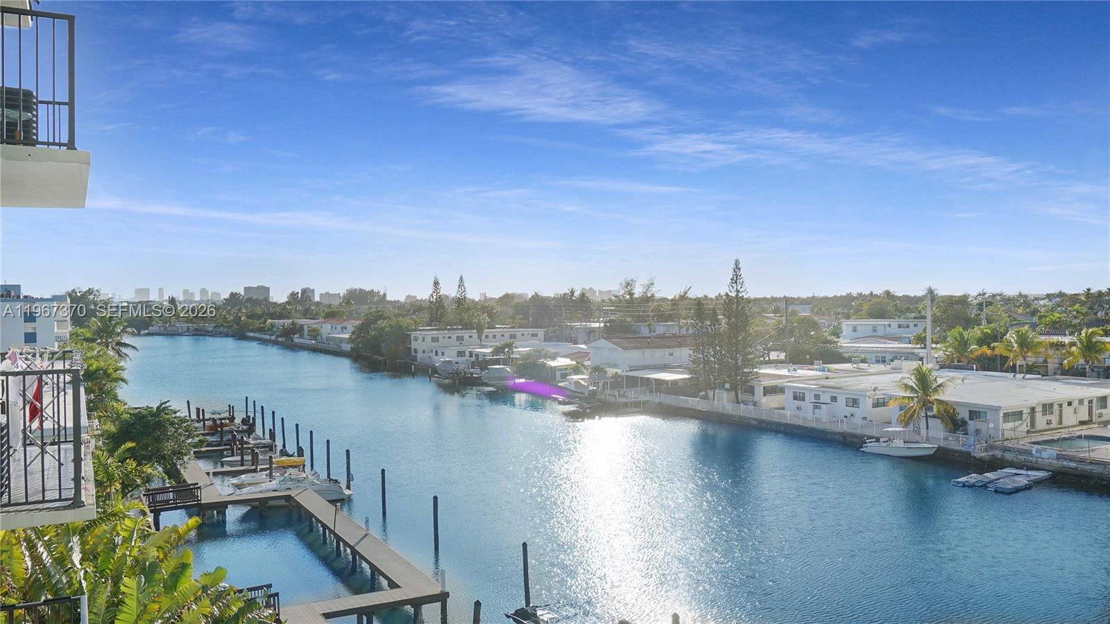 8024 Tatum Waterway Dr # 5D, Miami Beach FL 33141