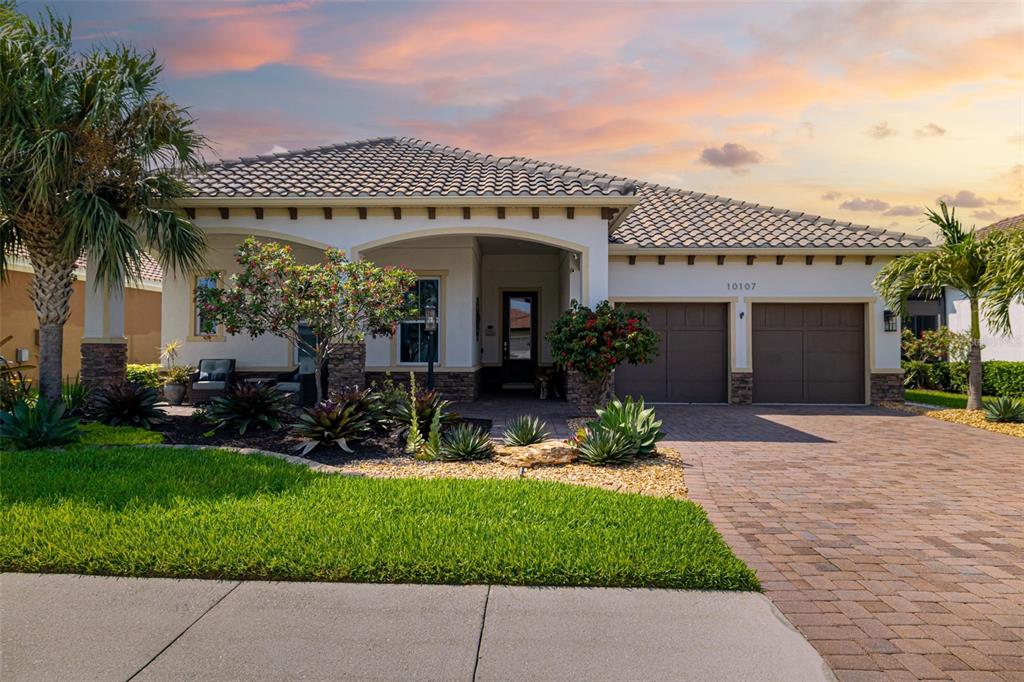 10107 CARNOUSTIE PLACE, BRADENTON, FL — photo 2 of 30
